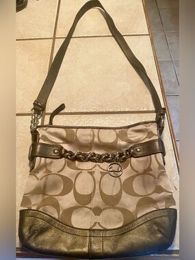 Coach Signature Chain Duffle (Style F19730).